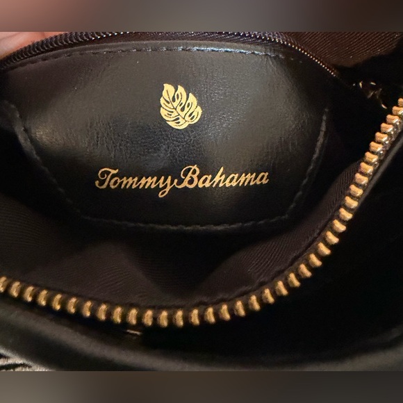 Tommy Bahama Palm Beach crossbody bag. Like new. Black with white embroidery. - Picture 5 of 9
